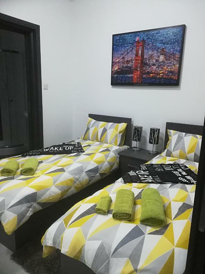 Nice And Cosy Apartment Close To Seafront Слима Екстериор снимка